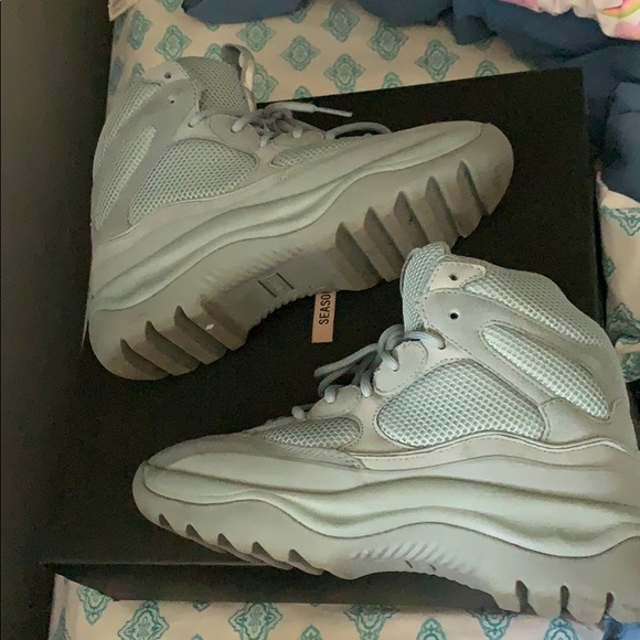 Yeezy Boots Season House Blue